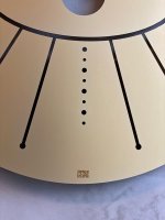GOOD KARMA DISC Wanddeko aus Aluminium