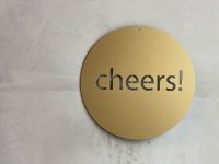 cheers! Wanddeko Bar Tresen aus Aluminium