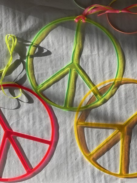 PEACE Ring Acrylglas Frieden