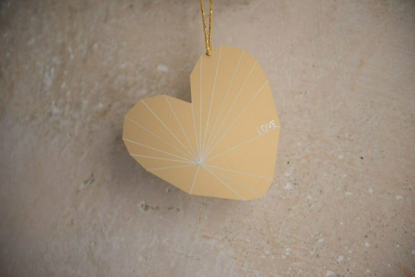 LOVE Anhänger Herz aus Aluminium