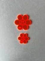 JOY Blümchen-Anhänger aus leuchtendem Acrylglas