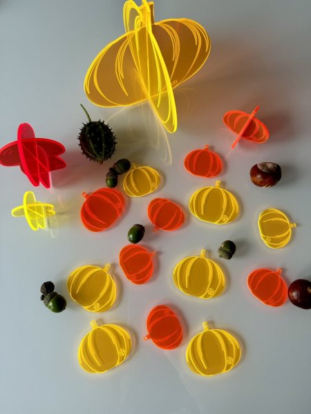 PUMPKIN HANGERS –  Acrylic Glass Decoration
