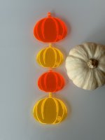 PUMPKIN HANGERS aus leuchtendem Acryglas