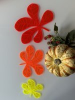 HENRY – The Illuminated Acrylic Glass Leaf | GLOWING BLISS™